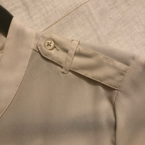 Banana Republic banded collar top, ivory, … - Picture 5 of 5
